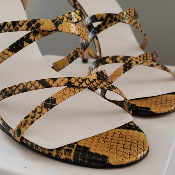 SOLD OFFLINE - Picture 5 of 6